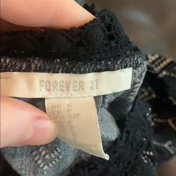 Forever 21 Top - Picture 2 of 2